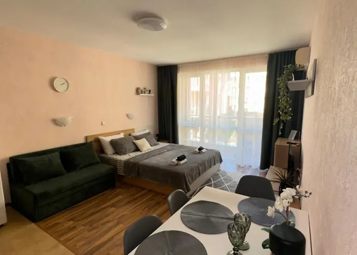 студия Sea Breeze Апартамент